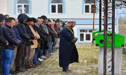 Taziye ziyaretinde kalp krizi geçirdi, iki arkadaş yan yana toprağa verildi