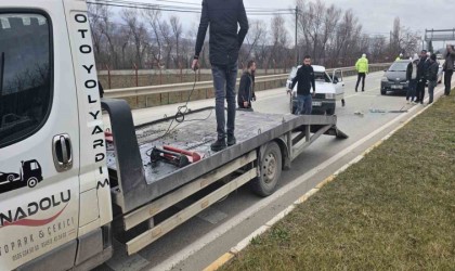 Tokatta takla atan otomobil vatandaşlar elleriyle çevirdi