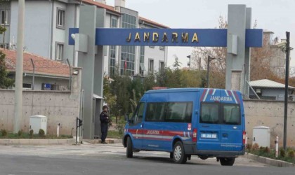 Aksarayda 12 aranan şahıs jandarma ekiplerince yakalandı