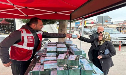 Altınorduda vatandaşlara kandil simidi ikramı