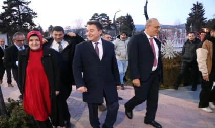 Babacan: Birinci damat döneminde, yıllardır birikmiş yedek akçeyi bir gecede sıfırladılar