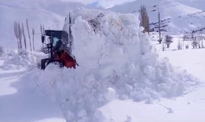 Beytüşşebapta kar nedeniyle kapalı olan iki mezra yolu ulaşıma açıldı