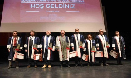 Bilecikte ‘Akademik Cübbe Giyme ve Ödül Töreni