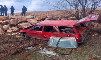 Bilecikte seyir halinde kontrolden çıkan araç şarampole uçtu, sürücüsü yaralandı