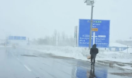 Bitlis’te yoğun kar; 31 köy yolu, ulaşıma kapandı