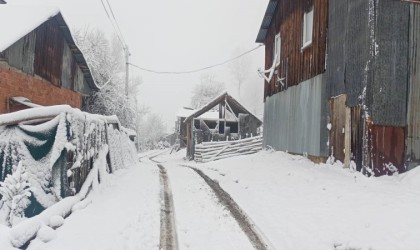 Bolunun yüksekleri beyaza büründü