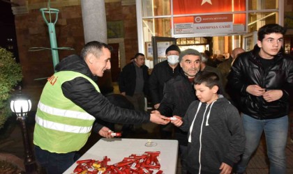 Bozüyük Belediyesinde Miraç Kandilinde mevlit şekeri ikram etti