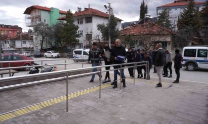 Burdurda eski eş cinayetinde, katil zanlısı ve yardım eden 6 şahıs tutuklandı