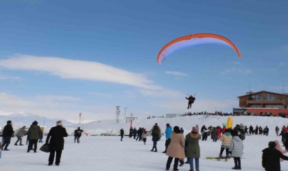 Hakkaride kar festivali coşkusu