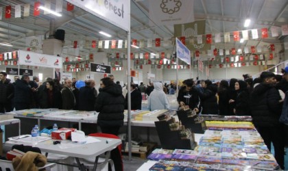 Mardinde 1. Kitap Fuarı düzenlendi