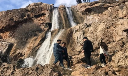 Mardin’de ‘bereketin müjdeleyicisi’ GAP Şelalesi, akmaya başladı