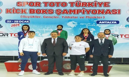 Niğdeli sporcular Kick Boks Türkiye Şampiyonasından 5 madalya ile döndü