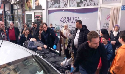 Otomobilin 90 yaşındaki yayaya çarpığı anlar kamerada