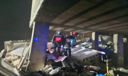 Şanlıurfa’da orta hasarlı ev çöktü: 2 ölü, 8 yaralı