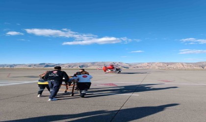 Şırnakta 37 günlük bebek ambulans helikopterle Elazığa sevk edildi