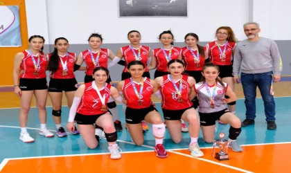 Sivas Cumhuriyet Üniversitesi voleybol takımı 3. oldu