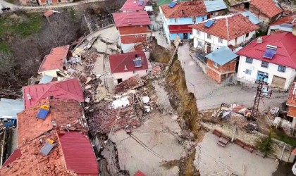 Tokatta heyelan felaketinin vurduğu Günebakan köyü dronla havadan görüntülendi