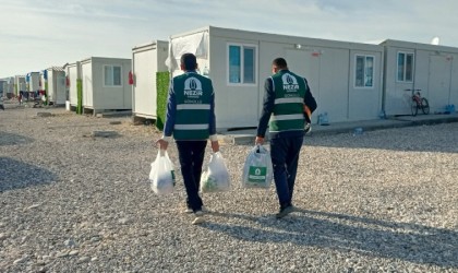 Adıyamanda depremzedelere 2 bin 200 gıda paketi dağıtıldı