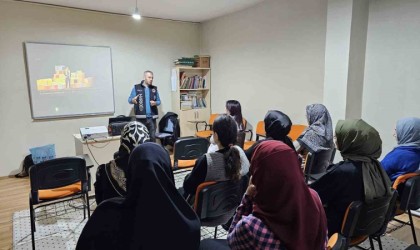 Ağrıda siber suçlarla mücadele ve narkotik bilinçlendirme etkinlikleri gerçekleştirildi