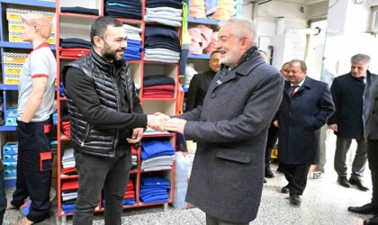 Başkan Başdeğirmen: Onlar savuruyor biz işimize bakıyoruz”