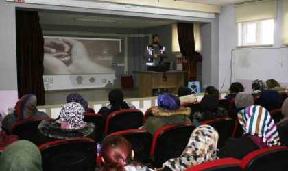 Bozüyükte narkotik polislerden velilere eğitim semineri