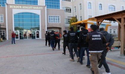 Burdurda uyuşturucu operasyonu: 11 şüpheli tutuklandı