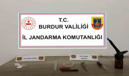 Burdurda uyuşturucu ve kaçakçılık operasyonlarında 2 şahıs tutuklandı