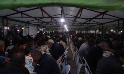 İlk iftar Iğdırda açıldı