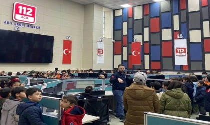 İlkokul öğrencileri 112 Acil Çağrı Merkezini gezdiler