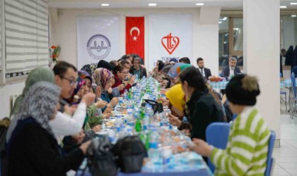 “İyilik Buluşmaları” kapsamında iftar sofrasında engelli ve hafız öğrencilerle buluşuldu