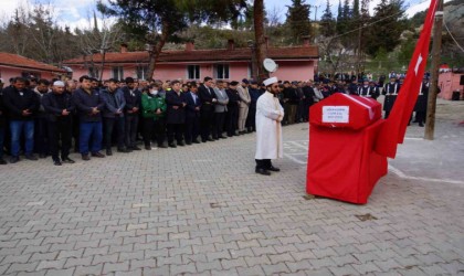 Kazada ölen uzman çavuşa Karamanda acı veda