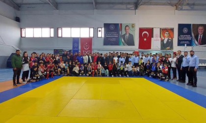 Muaythai elemeleri Besnide yapıldı