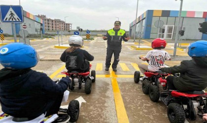 Öğrencilere trafik eğitimi