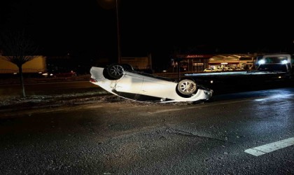 Takla atan otomobilden burnu bile kanamdan çıktı