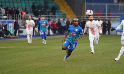 Trendyol Süper Lig: Çaykur Rizespor: 0 - Kayserispor: 0 (İlk yarı)