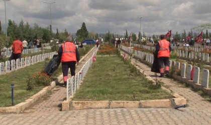 Acı dolu yürekleriyle görevlerinin başındalar