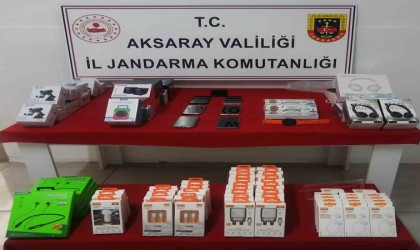 Aksarayda kaçak telefoncuya jandarma baskını