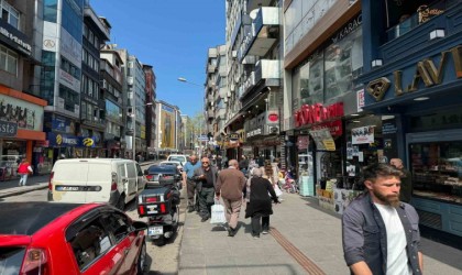 Bayram öncesi şehir merkezinde bayram yoğunluğu