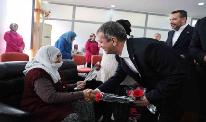 Bayramda huzurevi sakinleri unutulmadı