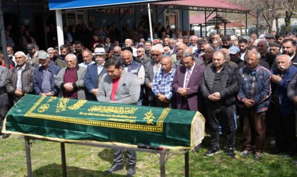 Beşiktaştaki yangında hayatını kaybeden Erzincanlı Binali Çayır son yolculuğuna uğurlandı