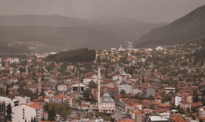 Burdur ve Bucakta çöl tozu etkili oldu