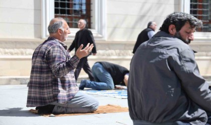 Elazığda Ramazan ayının son cuma namazı kılındı