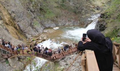 Giresunun Pamukkalesine ziyaretçi akını