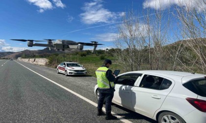 Jandarmadan dronlu trafik denetimi