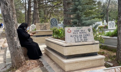 Kabristanlarda bayram ziyareti yoğunluğu