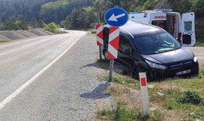 Kastamonuda direksiyon başında fenalaşarak kaza yapan sürücü hayatını kaybetti