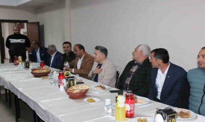 Kaymakam Özçelik, il genel meclis üyeleri ve muhtarlarla iftar yaptı