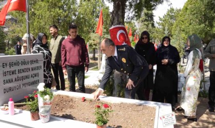 Kırıkkalede Polis Haftası dolayısıyla şehitlik ziyaret edildi