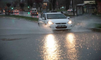 Meteorolojiden 5 il için sağanak uyarısı