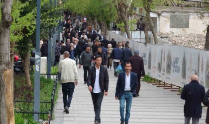 Siirtte çarşı ve pazarda bayram yoğunluğu